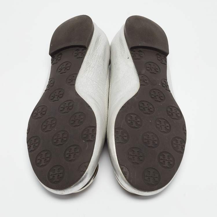 Pre Owned Tory Burch Silver Leather Reva Scrunch Ballet Flats Size 37