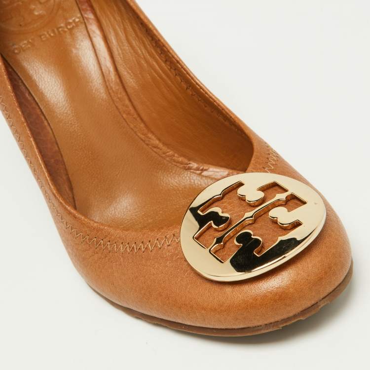 مملوكة مسبقًا Tory Burch Tan Leather Sally Wedge Pumps Size 36
