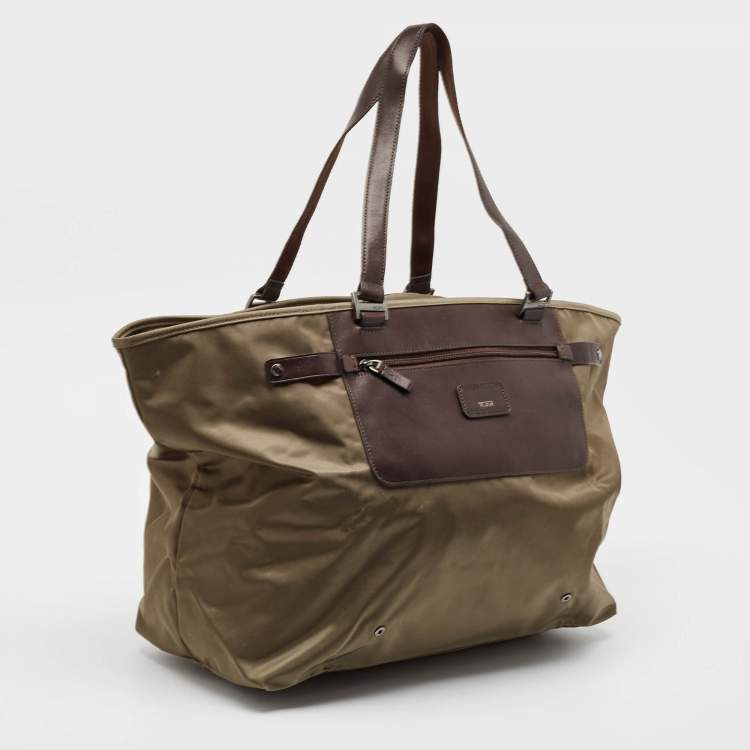 Pre Owned Tumi Khaki Green/Brown Leather and Nylon Packaway Shopper Tote
