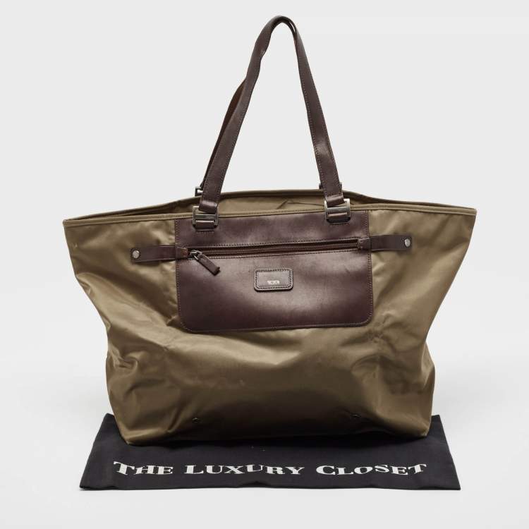 Pre Owned Tumi Khaki Green/Brown Leather and Nylon Packaway Shopper Tote