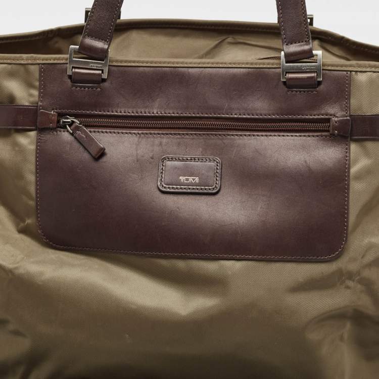 Pre Owned Tumi Khaki Green/Brown Leather and Nylon Packaway Shopper Tote