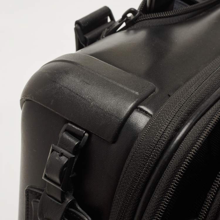 Pre Owned TUMI Black Leather 4 Wheeled Alpha 2 Deluxe Laptop Briefcase