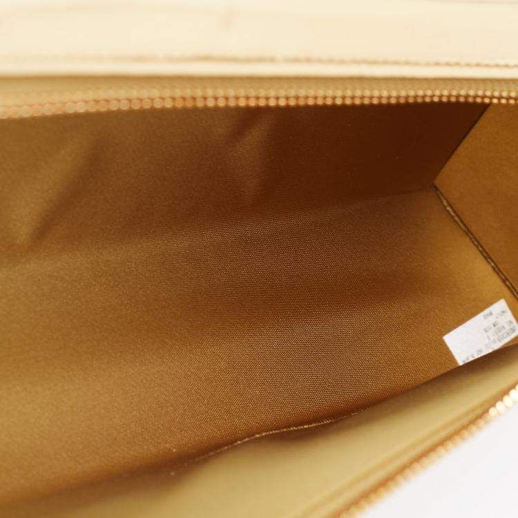 Pre Owned حقيبة كلتش آندركوفر جلد ذهبي بار ذهب