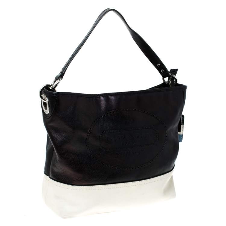 Pre Owned Coach Black/White Leather Baguette Shoulder Bag