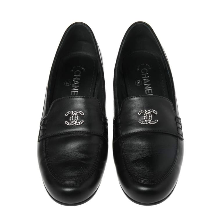 Pre Owned Chanel Black Leather Chain  Loafers Size 40
