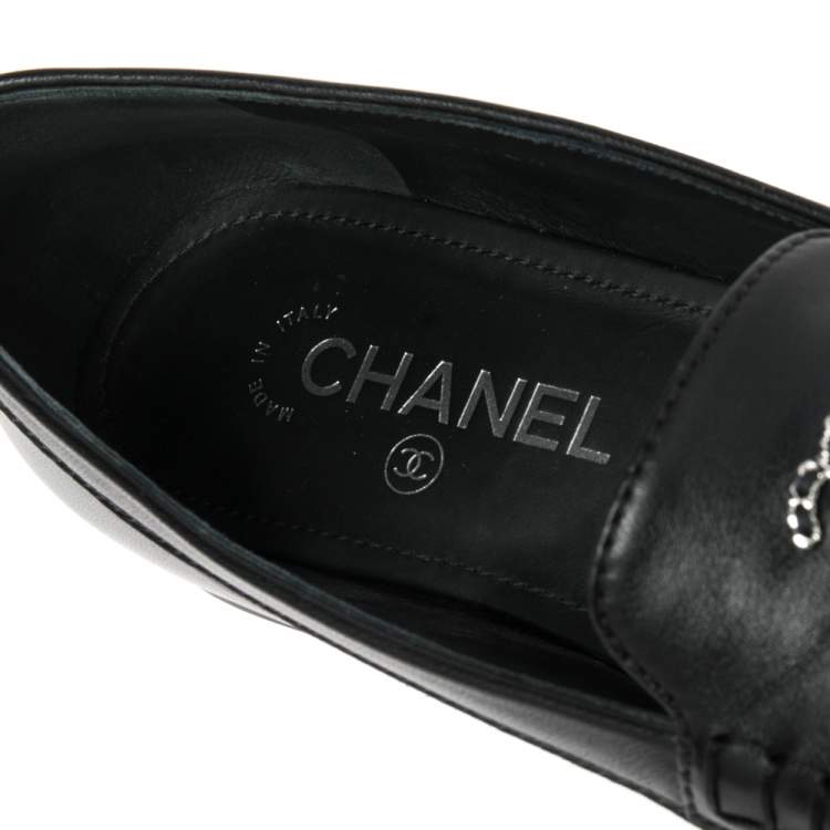 Pre Owned Chanel Black Leather Chain  Loafers Size 40