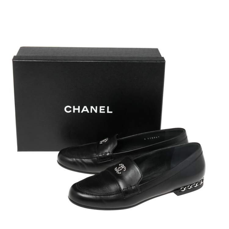 Pre Owned Chanel Black Leather Chain  Loafers Size 40