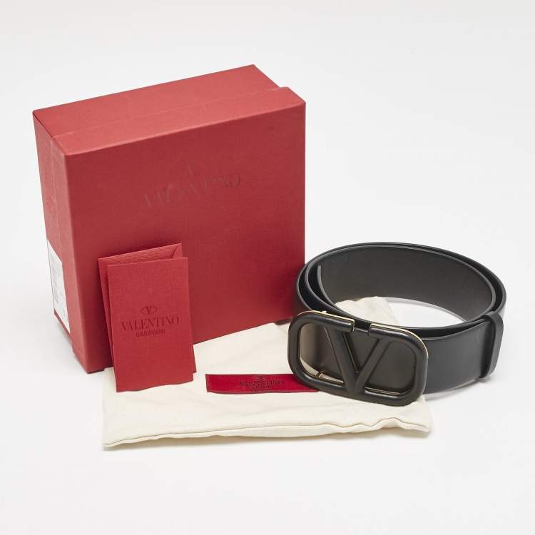 Pre Owned Valentino Black Leather VLogo Reversible Buckle Belt 75CM