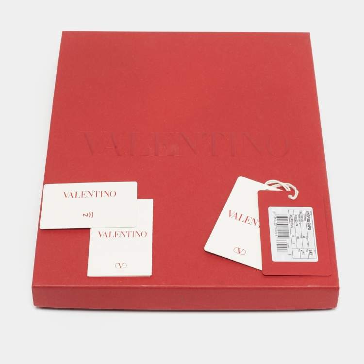 Pre Owned Valentino Gold Monogram Lurex Jacquard Fringed Scarf 