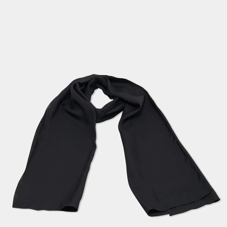 مملوكة مسبقًا Valentino Black Silk Crepe Stole  