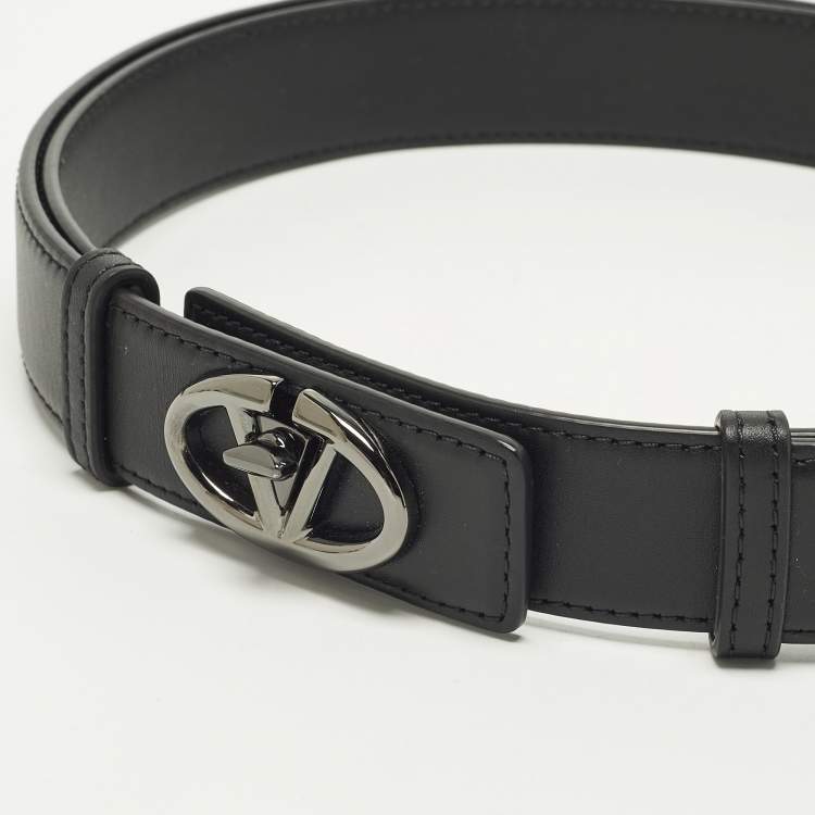 Pre Owned حزام فالنتينو جلد أسود بإبزيم شعار V حجم M