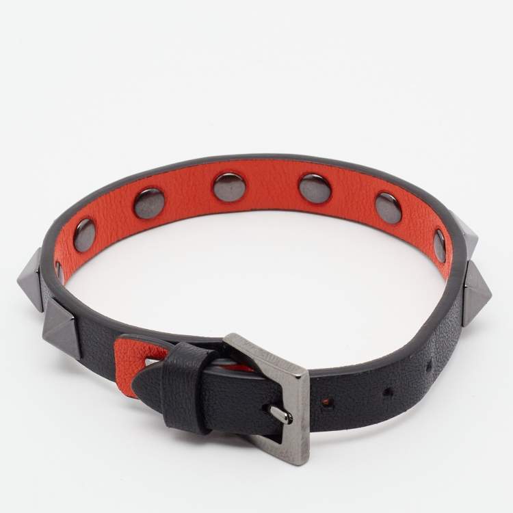 Pre Owned Valentino Rockstud Bicolor Leather Gunmetal Tone Bracelet