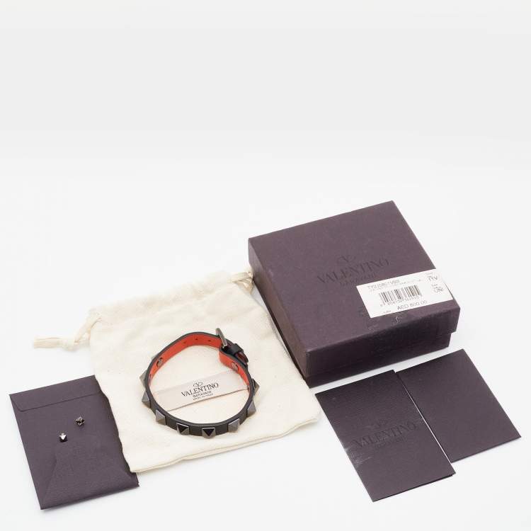 Pre Owned Valentino Rockstud Bicolor Leather Gunmetal Tone Bracelet