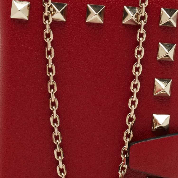 Pre Owned Valentino Red Leather Rockstud Chain Phone Case