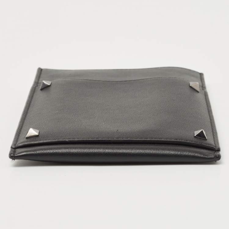 Pre Owned Valentino Black Leather Rockstud Phone Crossbody Bag