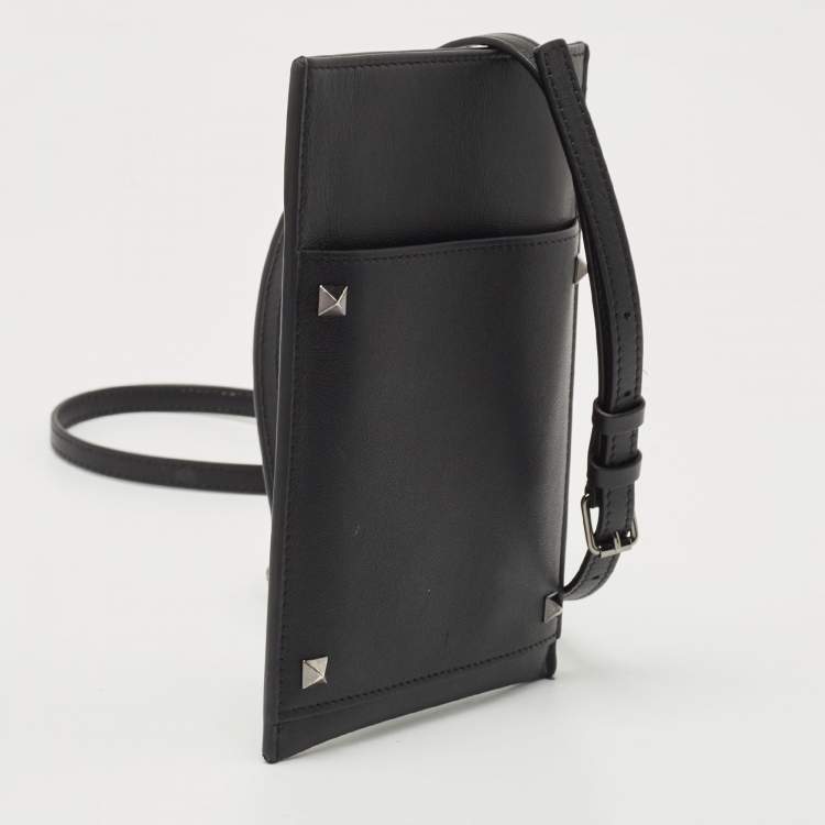 Pre Owned Valentino Black Leather Rockstud Phone Crossbody Bag