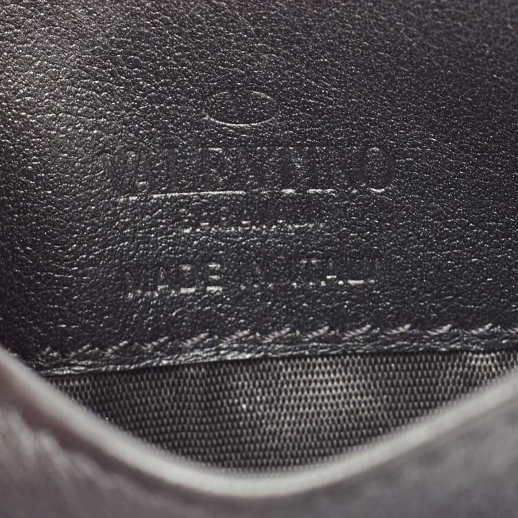 Pre Owned Valentino Black Leather Rockstud Phone Crossbody Bag