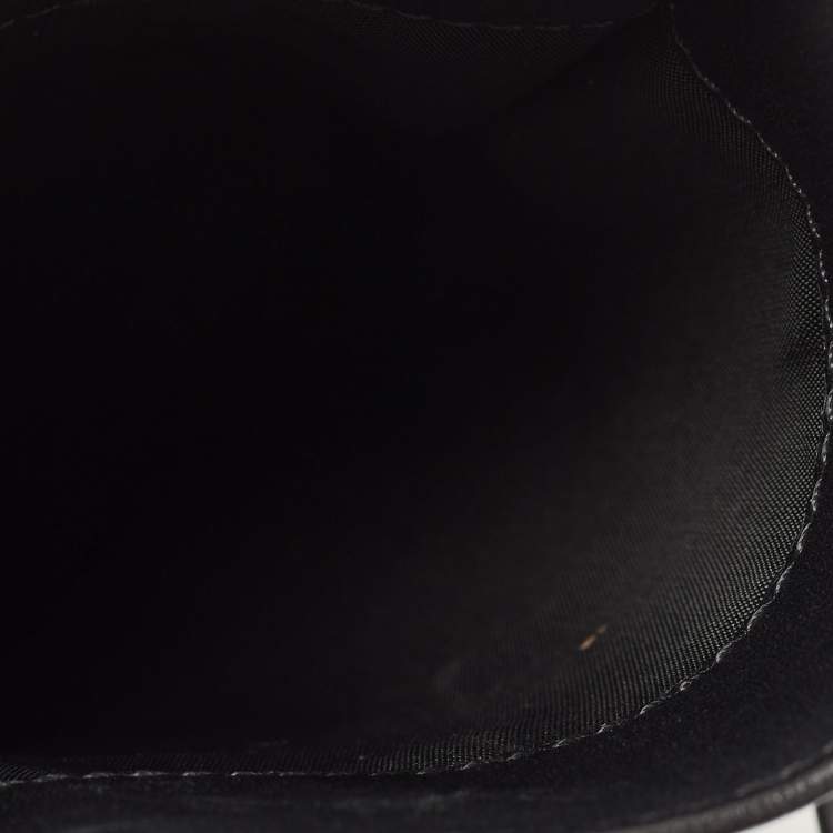 Pre Owned Valentino Black Leather Rockstud Phone Crossbody Bag