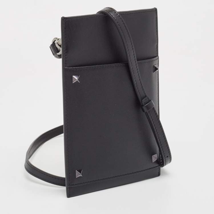 Pre Owned Valentino Black Leather Rockstud Phone Crossbody Bag