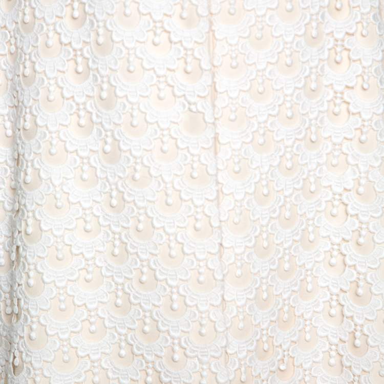 مملوكة مسبقًا Valentino Cream and White Guipure Lace Cape Jacket M