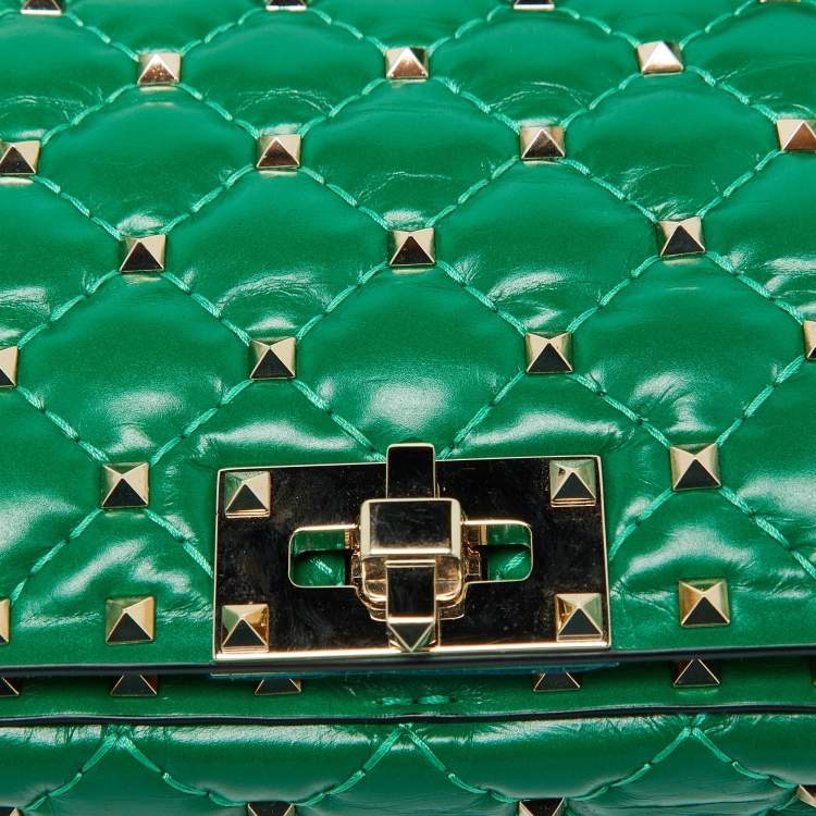 Pre Owned Valentino Green Quilted Leather Rockstud Spike Top Handle Bag