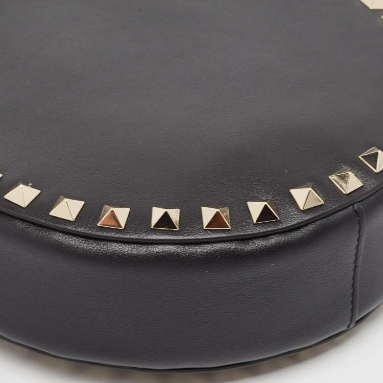 Pre Owned Valentino Black Leather Rockstud Round Crossbody Bag