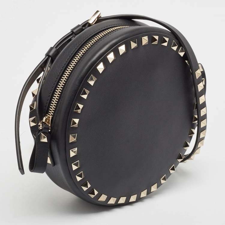 Pre Owned Valentino Black Leather Rockstud Round Crossbody Bag