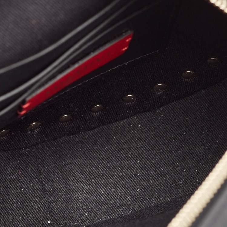 Pre Owned Valentino Black Leather Rockstud Round Crossbody Bag