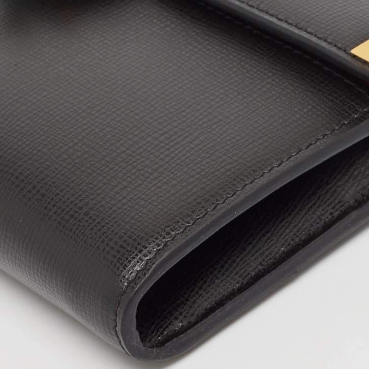 مملوكة مسبقًا Valentino Black Leather Rockstud Alcove Wallet On Chain
