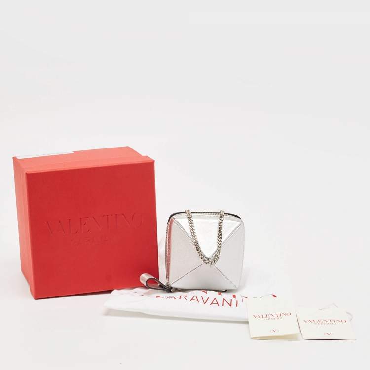 مملوكة مسبقًا Valentino Silver Leather Zip Coin Purse