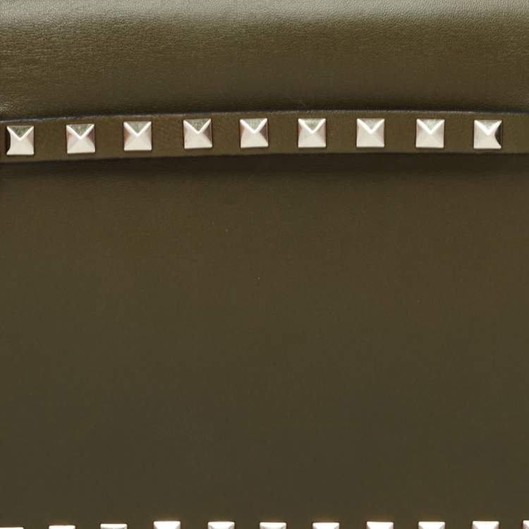 Pre Owned Valentino Olive Green Leather Rockstud Flap Clutch