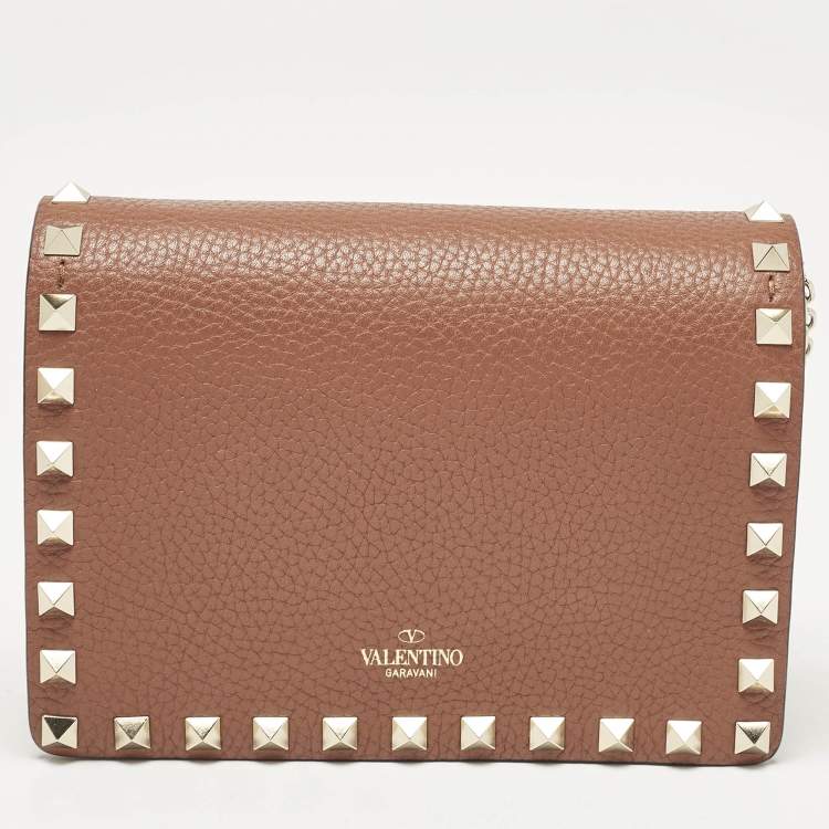 Pre Owned Valentino Brown Leather Rockstud Wallet On Chain