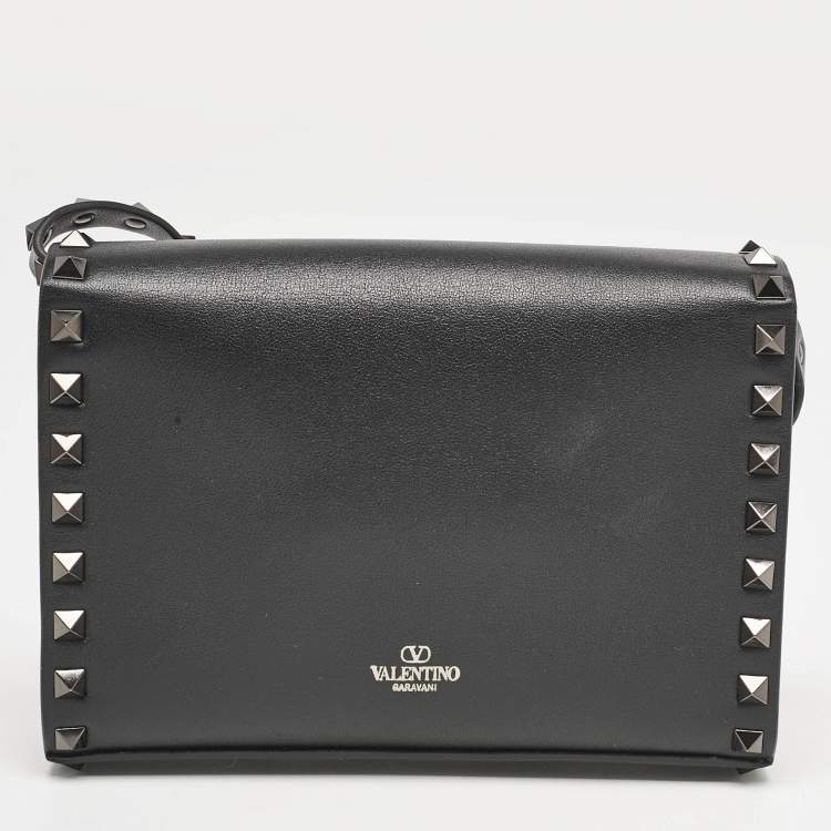 Pre Owned Valentino Black Leather Rockstud Flap Crossbody Bag