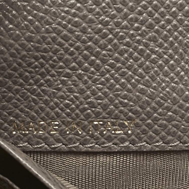 Pre Owned Valentino Beige Leather Logo Flap Continental Wallet