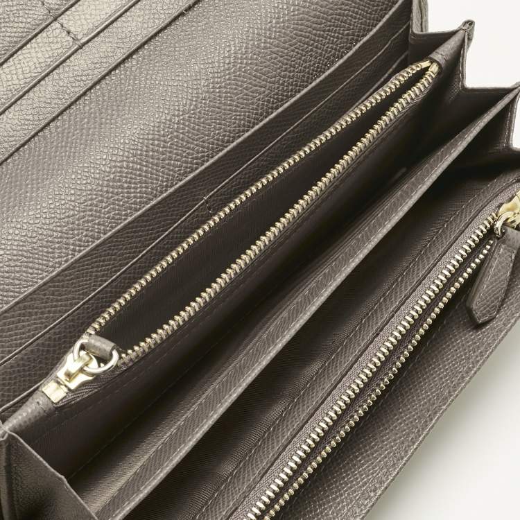 Pre Owned Valentino Beige Leather Logo Flap Continental Wallet