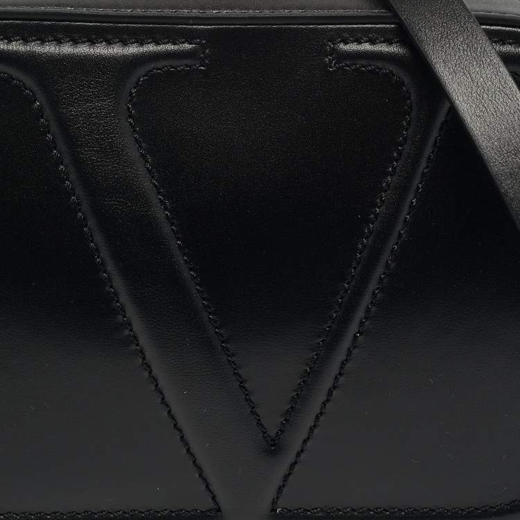 Pre Owned Valentino VLogo Walk Black Leather Crossbody Bag