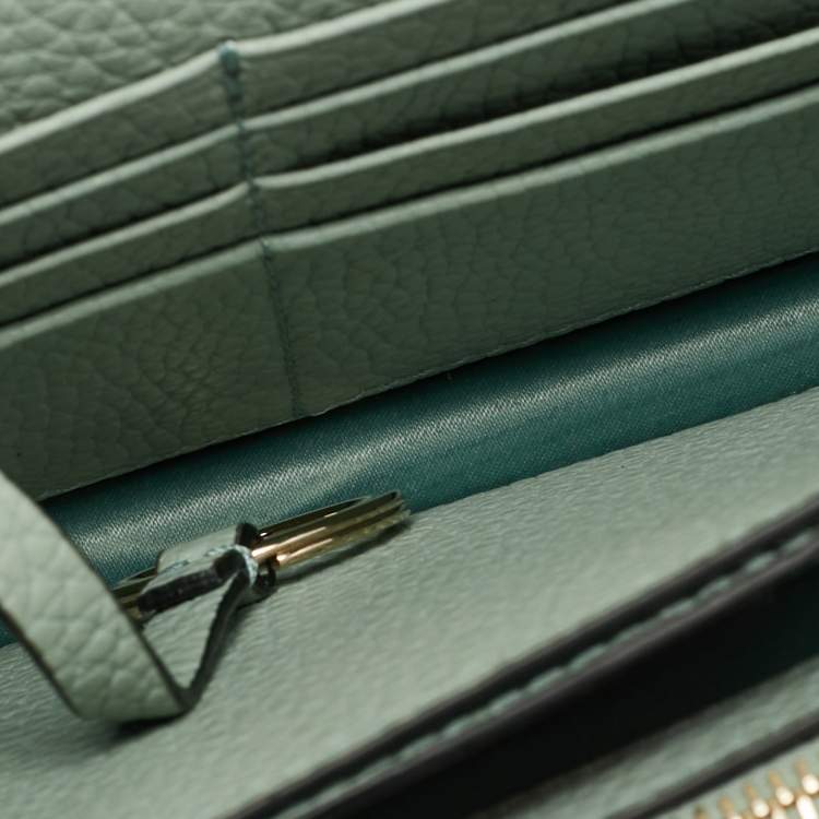 Pre Owned Valentino Rockstud Light Green Leather Wallet On Chain