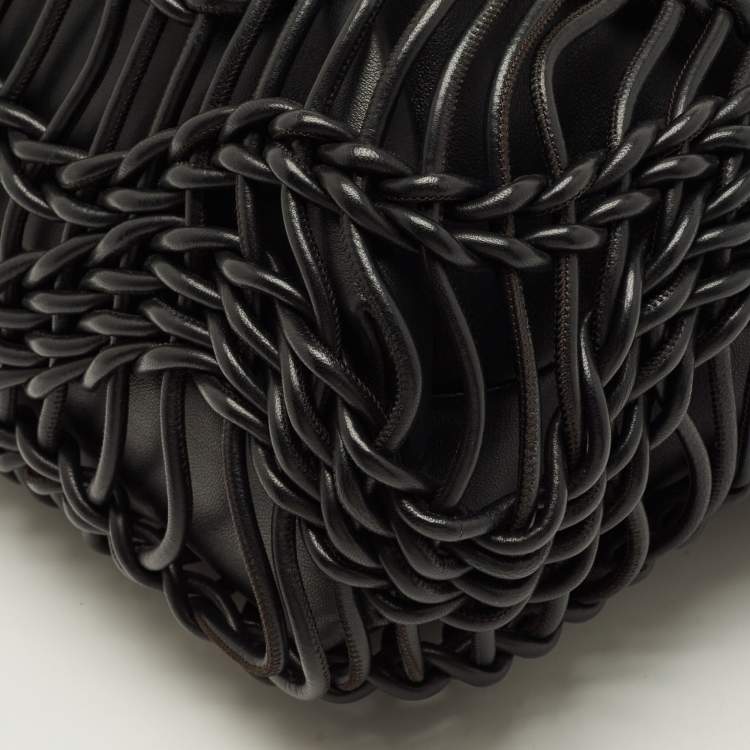 مملوكة مسبقًا Valentino Allknots VLogo Black Woven Leather Tote