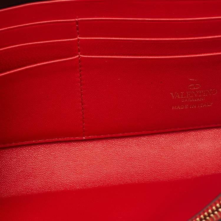 Pre Owned Valentino Rockstud Alcove Black Leather Wallet On Chain