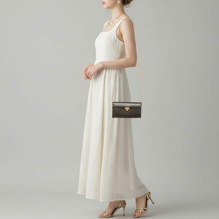 Pre Owned Valentino Rockstud Alcove Black Leather Wallet On Chain