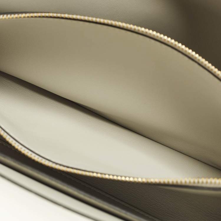 Pre Owned Valentino Stud Sign Ivory Leather Flap Shoulder Bag