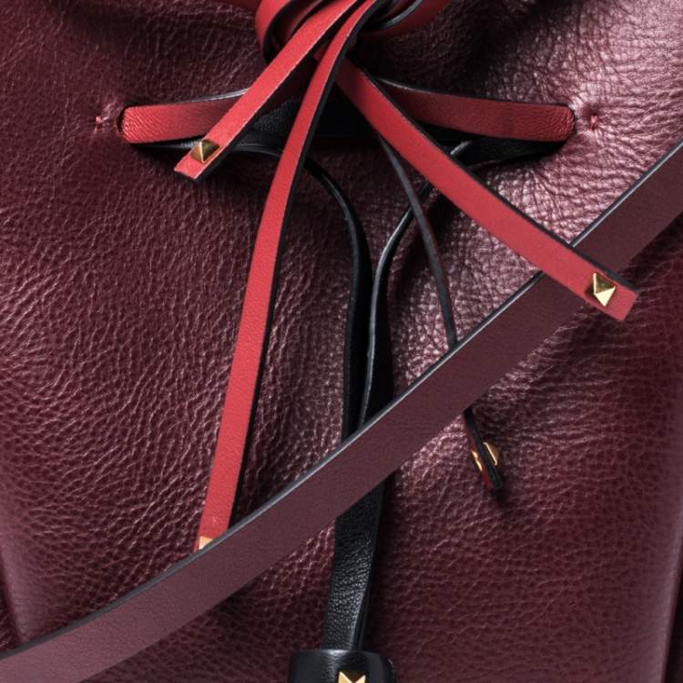 Pre Owned Valentino Red Leather Medium VLOGO Bucket Bag