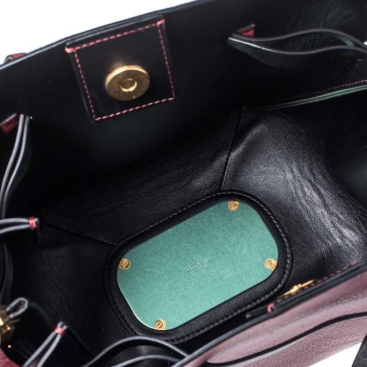Pre Owned Valentino Red Leather Medium VLOGO Bucket Bag