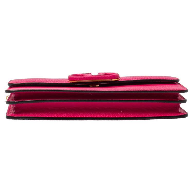 Pre Owned Valentino Magenta Leather Vsling Wallet on Chain