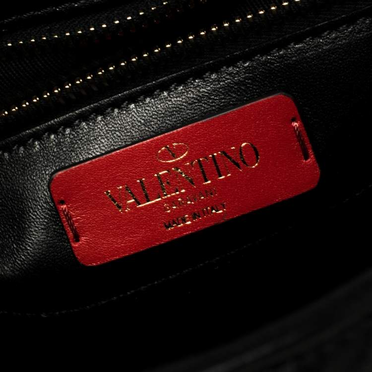 مملوكة مسبقًا Valentino Black Quilted Leather Medium VLTN Candystud Top Handle Bag