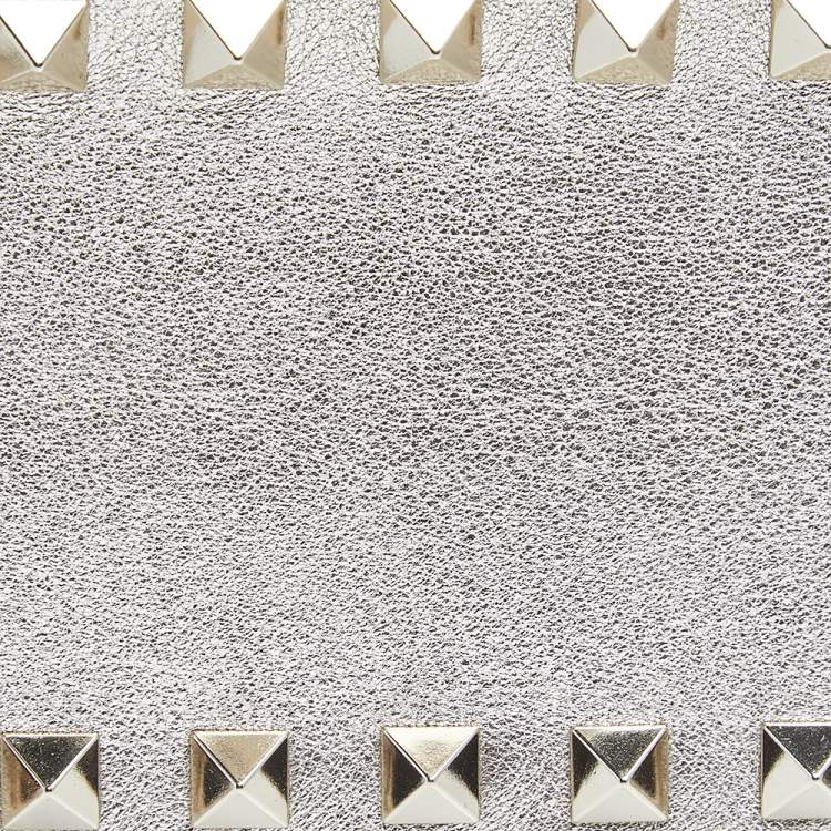 Pre Owned Valentino Light Gold Leather Rockstud Zip Card Holder 