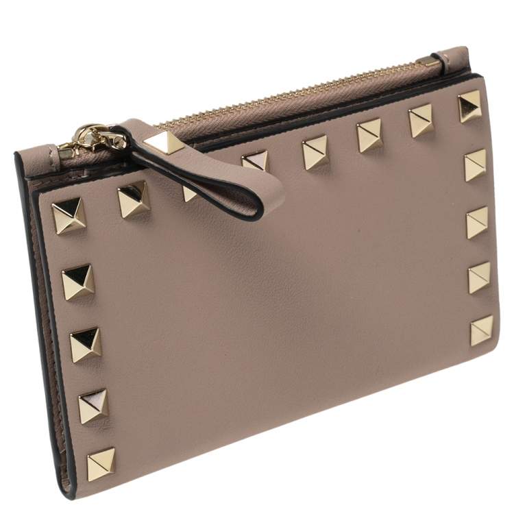 Pre Owned Valentino Dusty Pink Leather Rockstud Bifold Card Holder