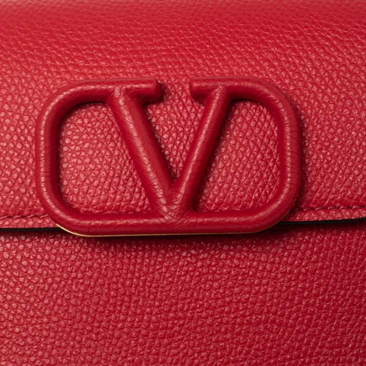 Pre Owned Valentino Red Grained Leather VLogo Compact Wallet On Chain