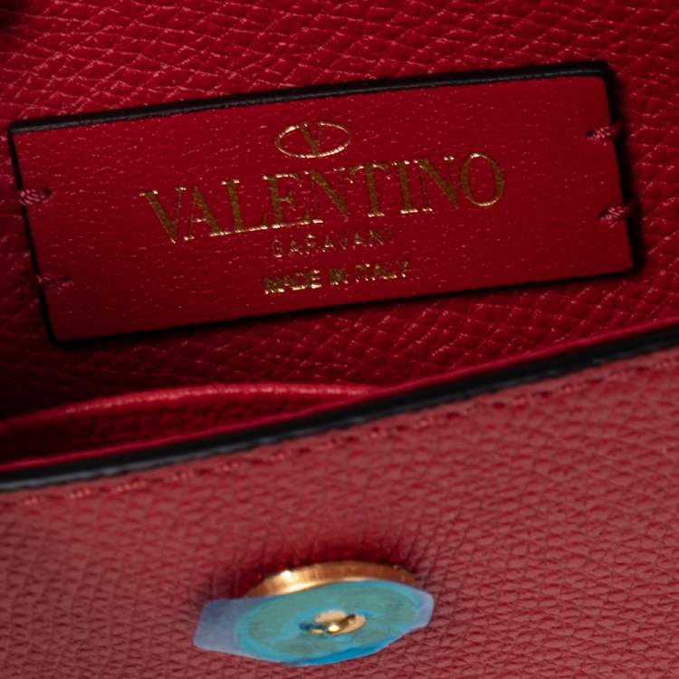 Pre Owned Valentino Red Grained Leather VLogo Compact Wallet On Chain