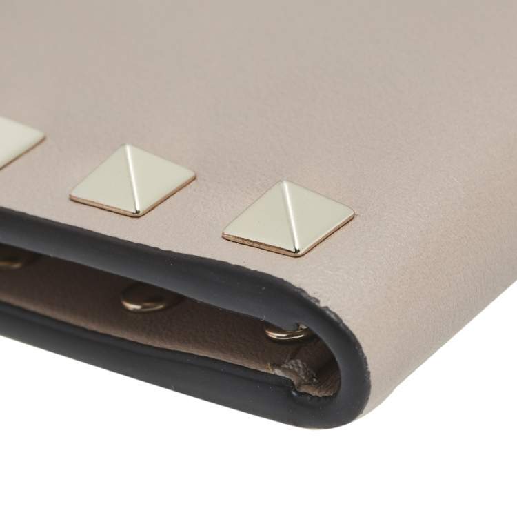 Pre Owned Valentino Beige Leather Rockstud Bifold Card Holder